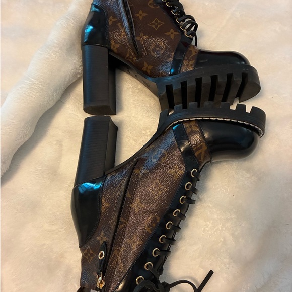 Louis Vuitton Black and Brown Heeled Boots - Picture 3 of 8